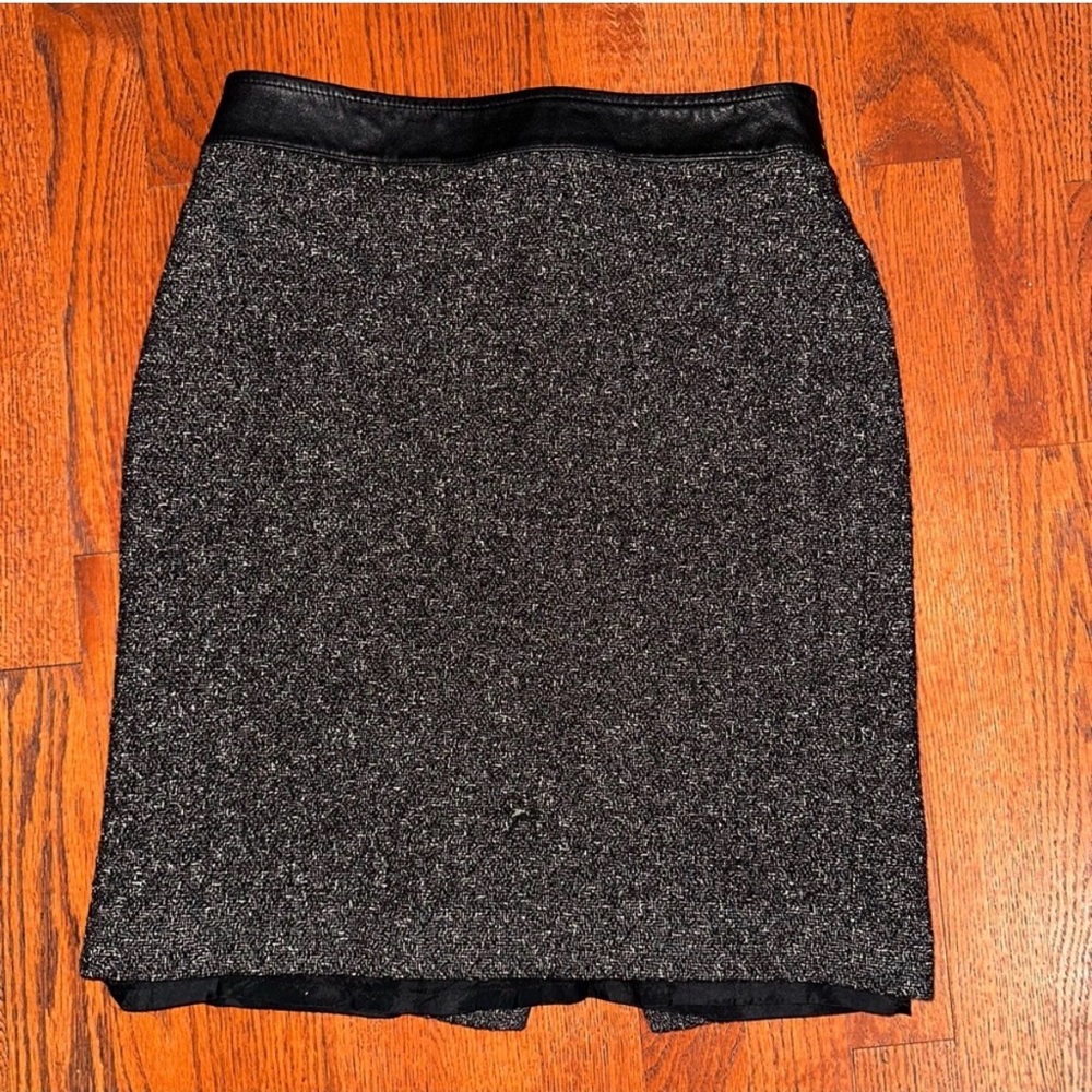 Vintage Kate Hill Wool Skirt with Leather Waist Band | Size 6 - Picture 2 of 9